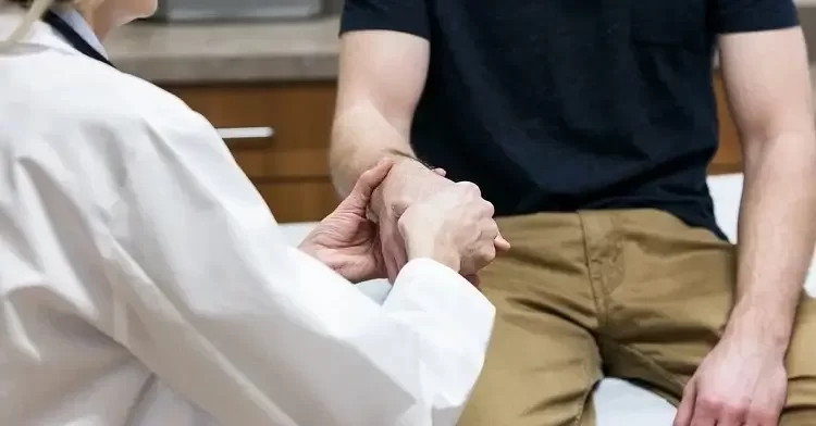 سندروم تونل کارپال چیست؟ | معجزه کاردرمانی در درمان سندروم تونل کارپال