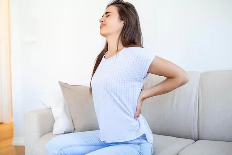 علت کمر درد چیست؟ | هر آن چیزی که باید درباره کمردرد بدانید